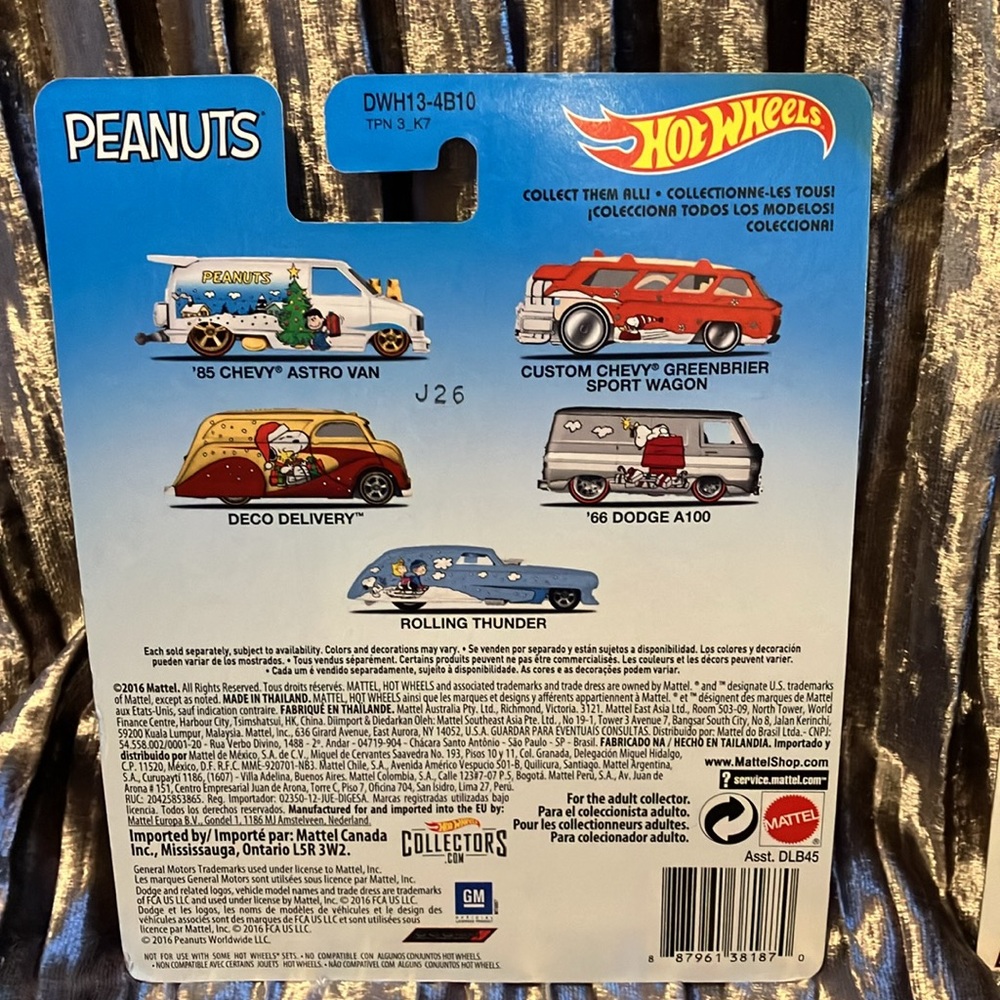 PEANUTS 2016 Real Riders Hot Wheels Cars Set of 2 - Picture 3 of 8